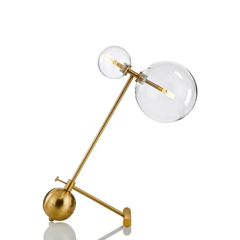 Простая настольная лампа в скандинавском постмодернистском стиле Golden Light, Роскошная Гостиная, Спальня, Выставочный зал, Образцы декоративных светильников для комнаты