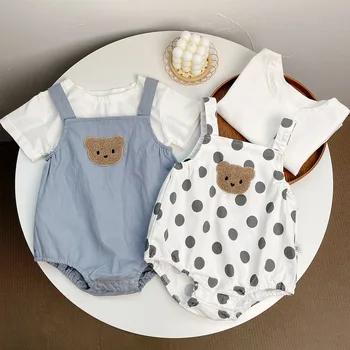 6771 Комплект детской одежды 2023, Летний Новый костюм для мальчика с медведем, Однотонная белая футболка + брюки на бретельках, Милый костюм-двойка для девочки